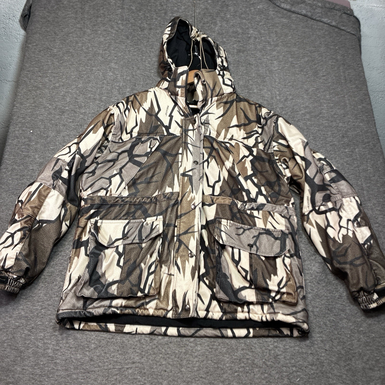 Vintage Predator Camo Thinsulate Insulated Camo Hunting Jacket Size Large Deer